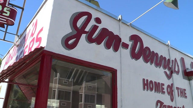 6a-v-jim-dennys-kmaxdnwr.jpg 